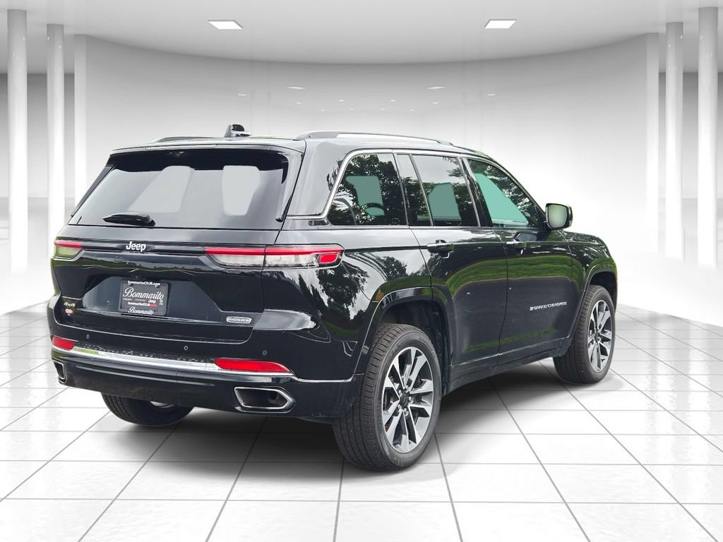 Used 2023 Jeep Grand Cherokee Overland w/ Luxury Tech Group IV AWD/4WD image 3