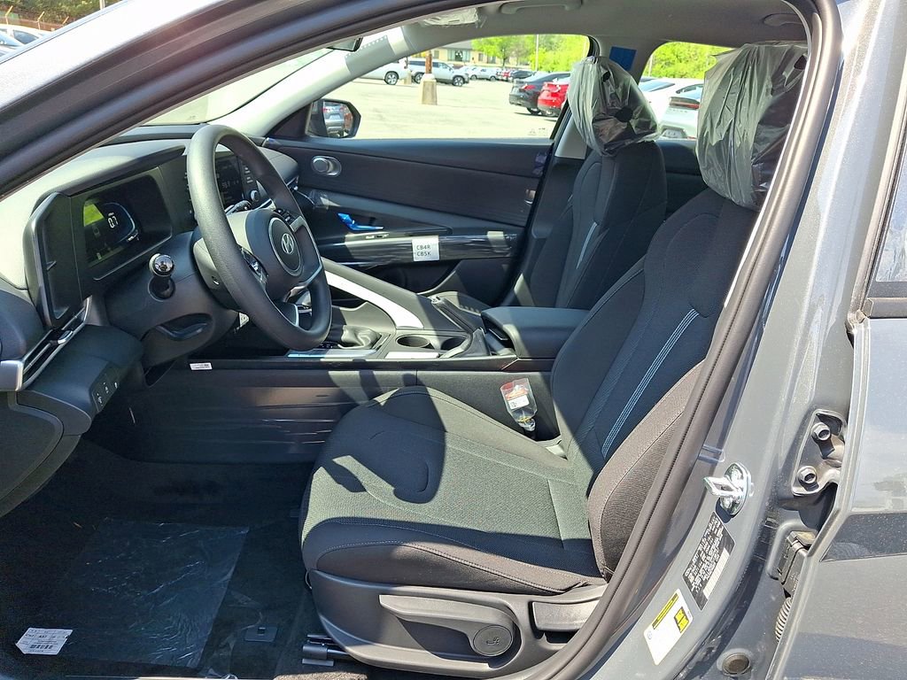 New 2026 Hyundai Elantra SE FWD image 10