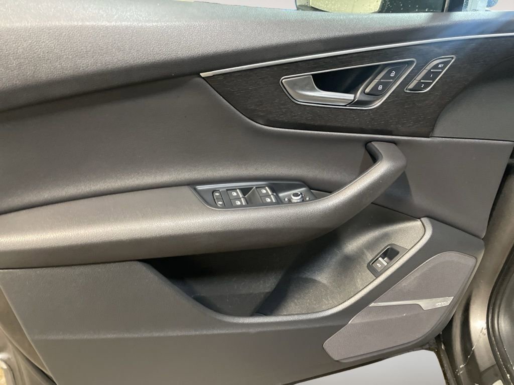 Used 2020 Audi Q7 2.0T Premium Plus w/ Premium Plus Package image 16