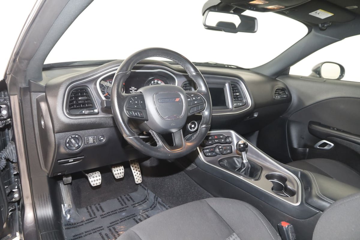 Used 2022 Dodge Challenger R/T w/ Blacktop Package RWD image 28
