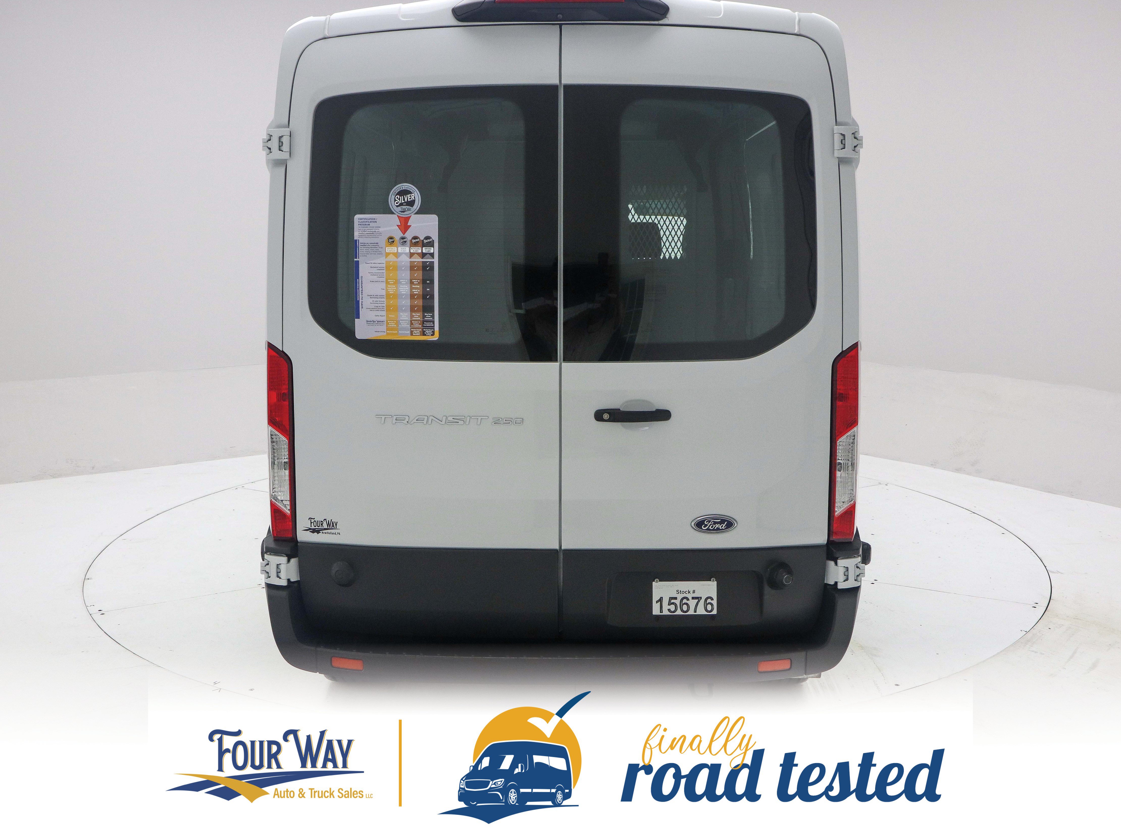 Used 2022 Ford Transit 250 Medium Roof RWD image 5