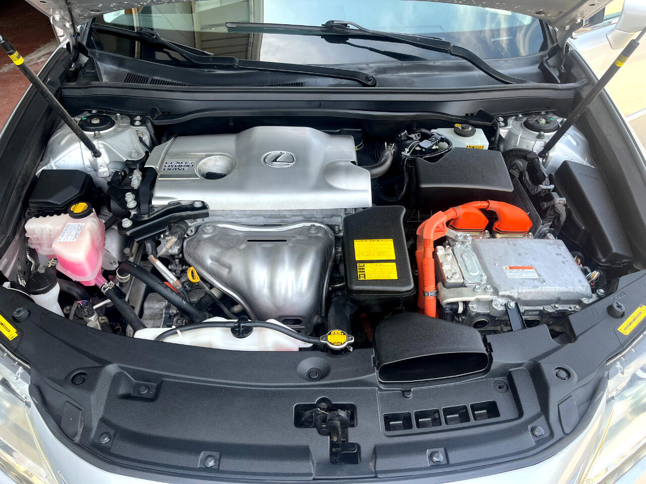 Used 2013 Lexus ES 300h image 35