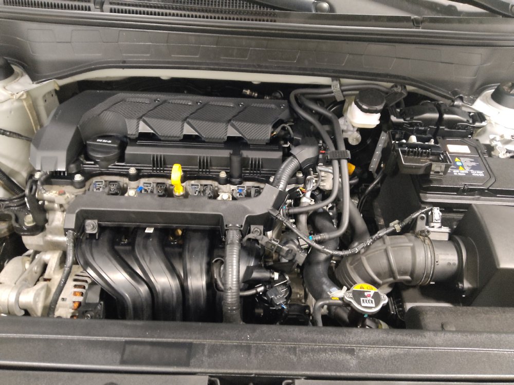 Used 2025 Hyundai Venue SEL FWD image 30