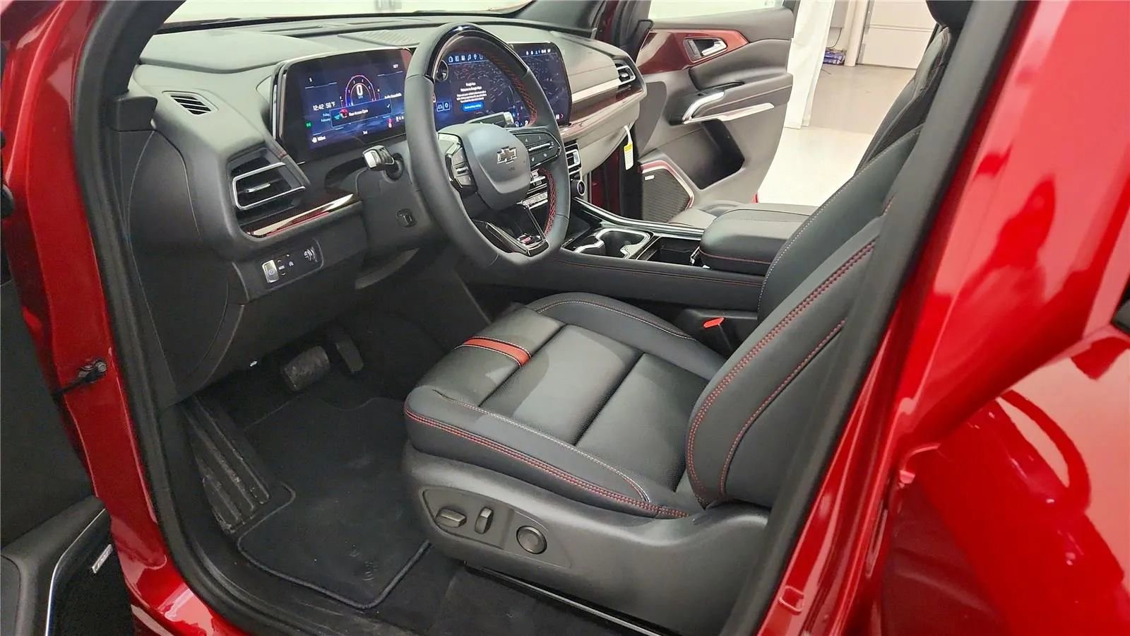 New 2026 Chevrolet Traverse RS FWD image 32