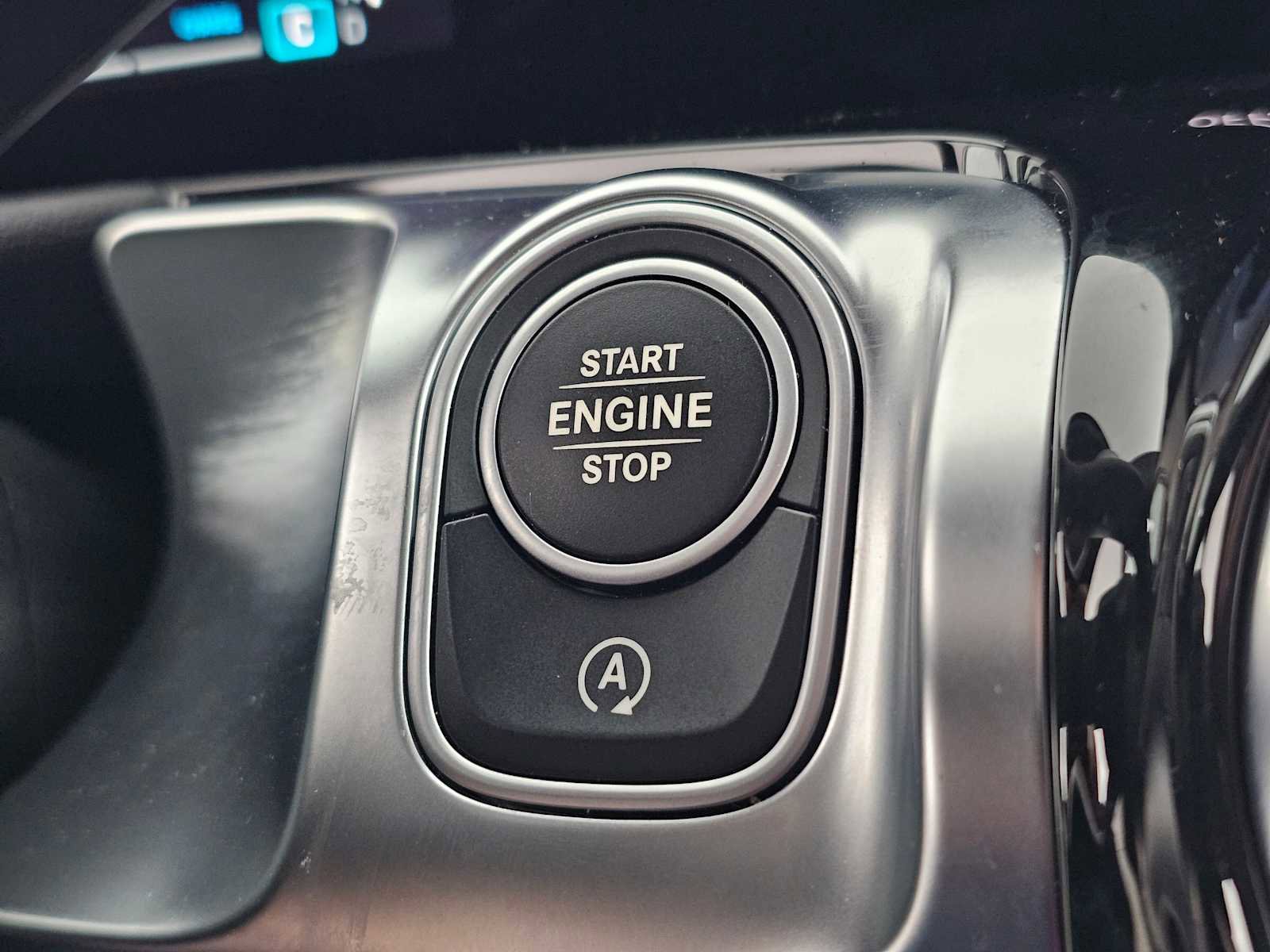 Certified 2025 Mercedes-Benz GLB 250 image 30