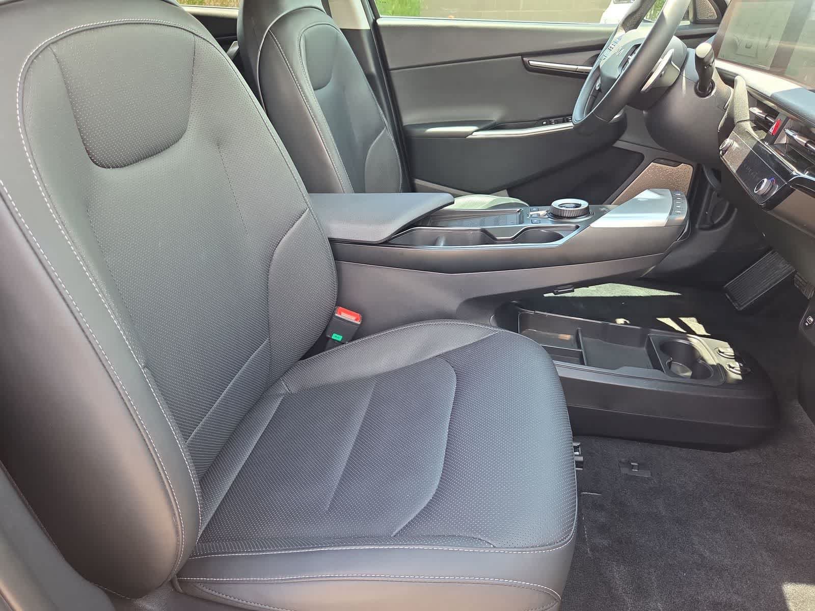 Used 2023 Kia EV6 Wind w/ Wind Technology Package AWD/4WD image 21