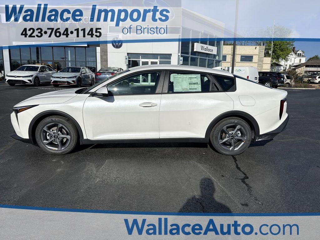 New 2026 Kia K4 LXS