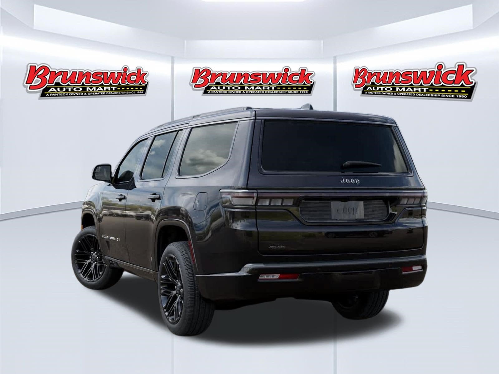 New 2026 Jeep Grand Wagoneer Limited AWD/4WD image 3