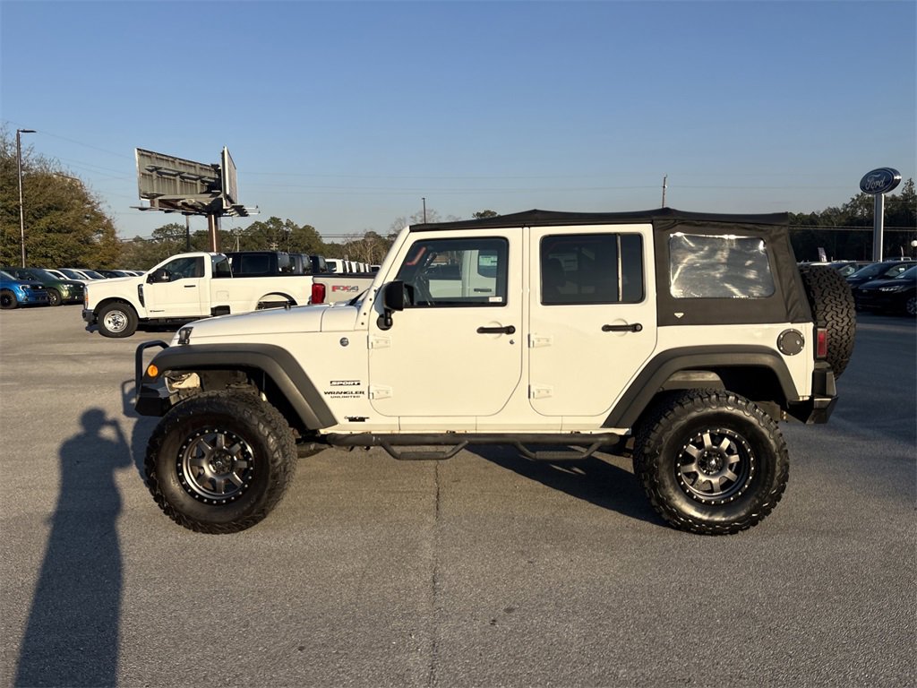Used 2012 Jeep Wrangler Unlimited Sport image 7