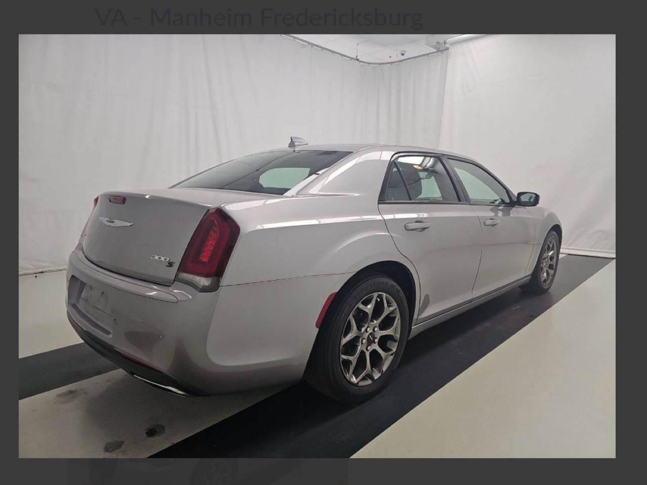Used 2017 Chrysler 300 S w/ 300S Premium Group AWD/4WD image 2