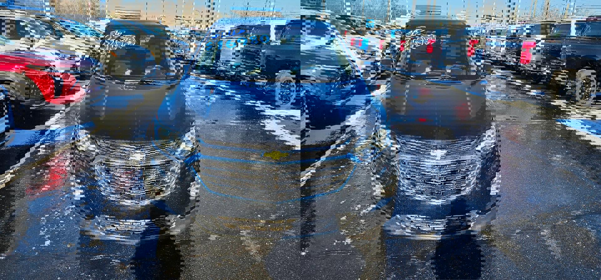 Used 2019 Chevrolet Equinox LT image 2