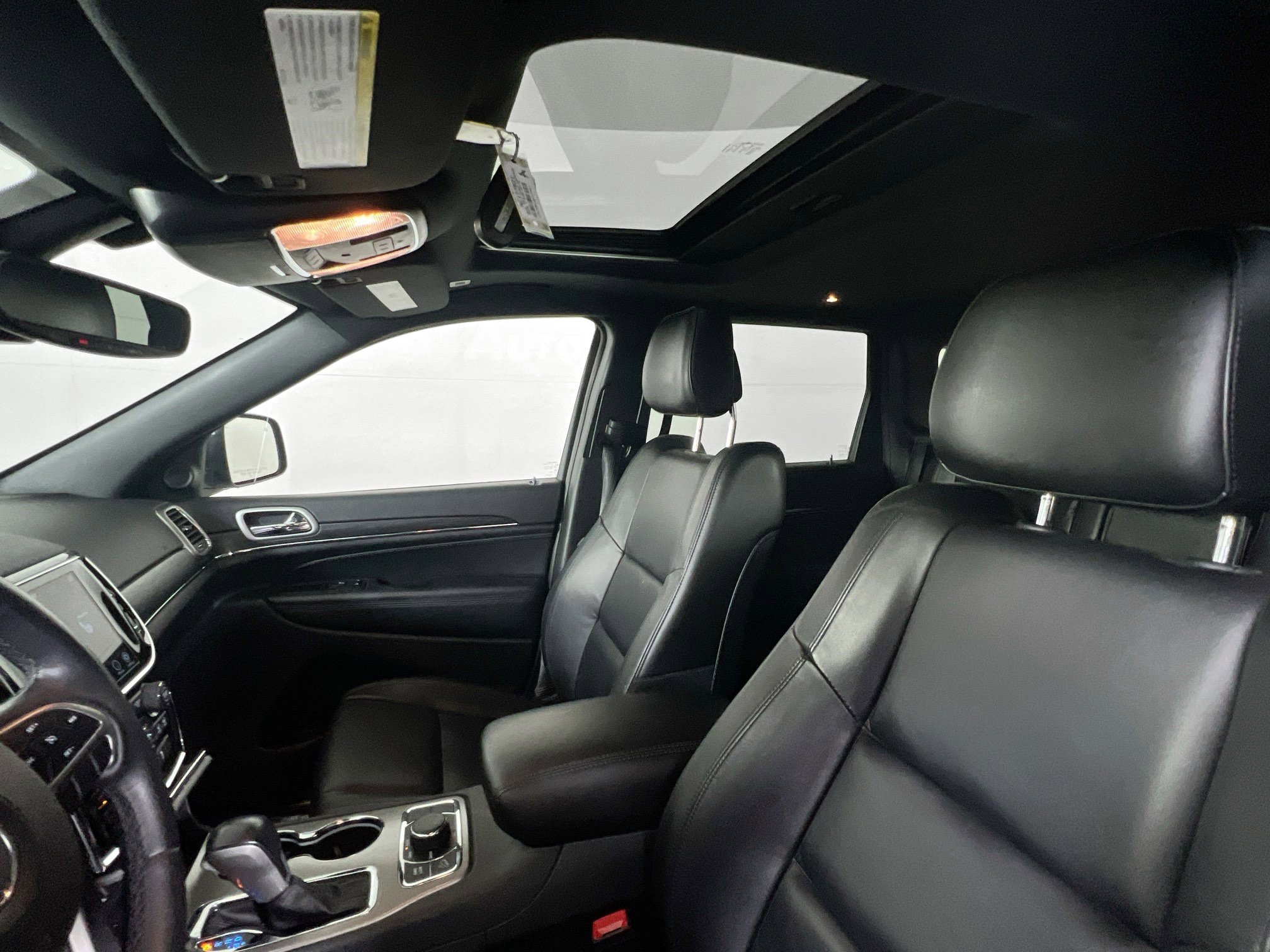 Used 2022 Jeep Grand Cherokee Limited image 22