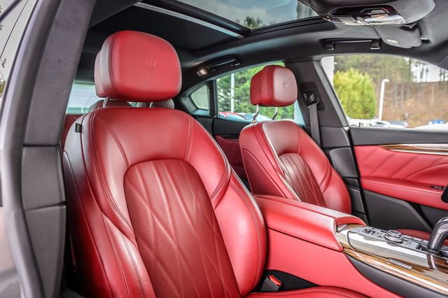 Used 2019 Maserati Levante GranLusso image 38