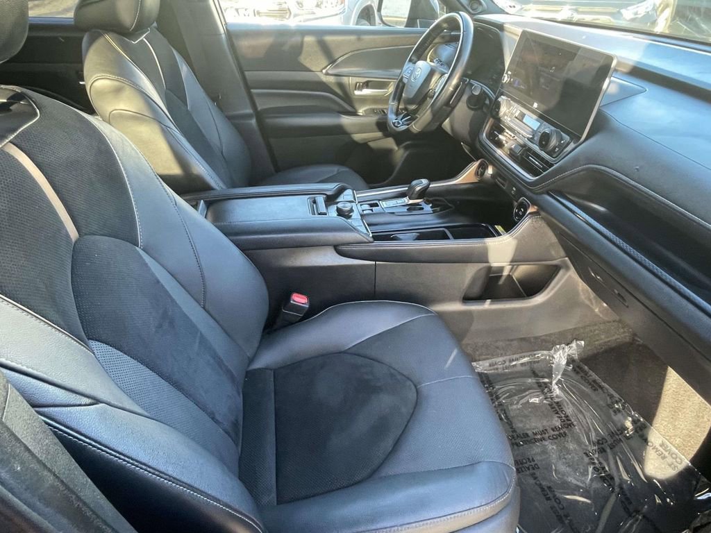 Used 2024 Toyota Grand Highlander AWD Hybrid image 47