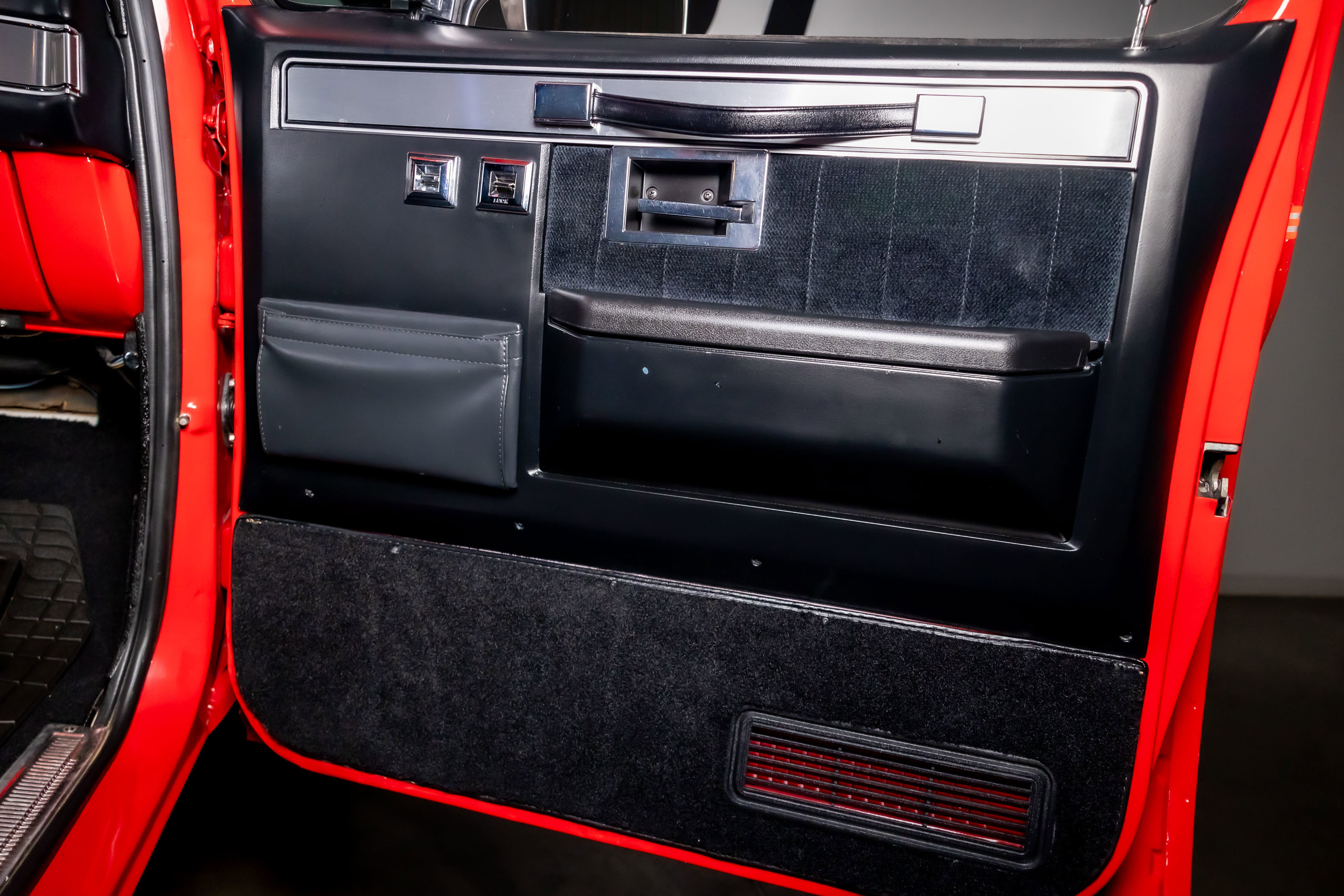 Used 1989 GMC Jimmy 4WD image 36