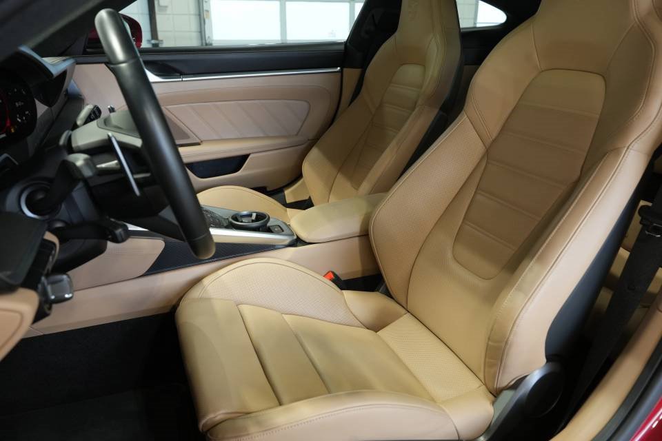 Used 2023 Porsche 911 Turbo image 5