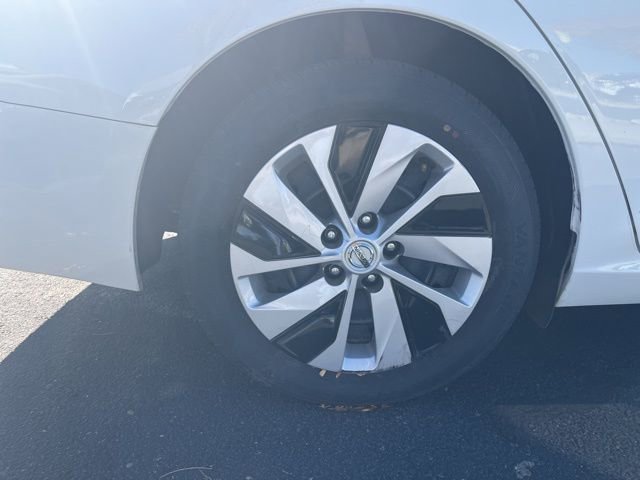 Used 2024 Nissan Altima 2.5 S image 18