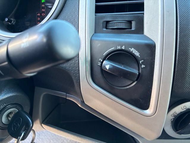 Used 2008 Toyota Tacoma 4x4 Access Cab V6 w/ TRD Off-Road Pkg #2 image 10