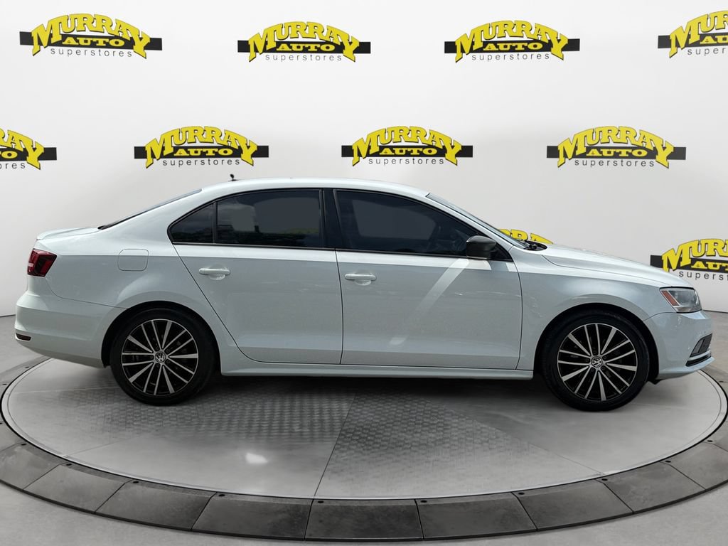 Used 2016 Volkswagen Jetta Sport FWD image 6