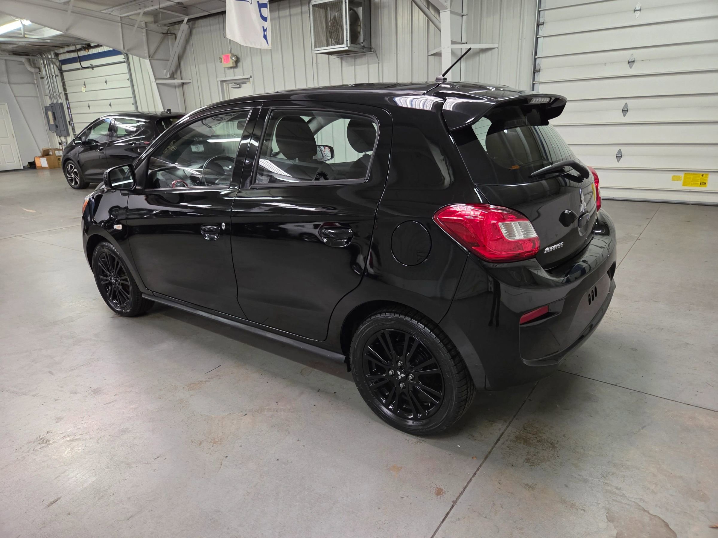Used 2020 Mitsubishi Mirage LE image 4
