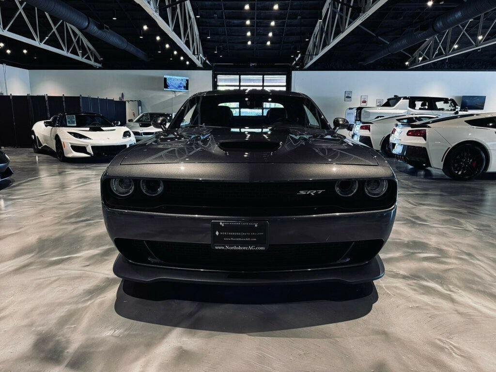 Used 2016 Dodge Challenger SRT Hellcat RWD image 8