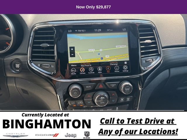 Used 2022 Jeep Grand Cherokee Laredo X image 13