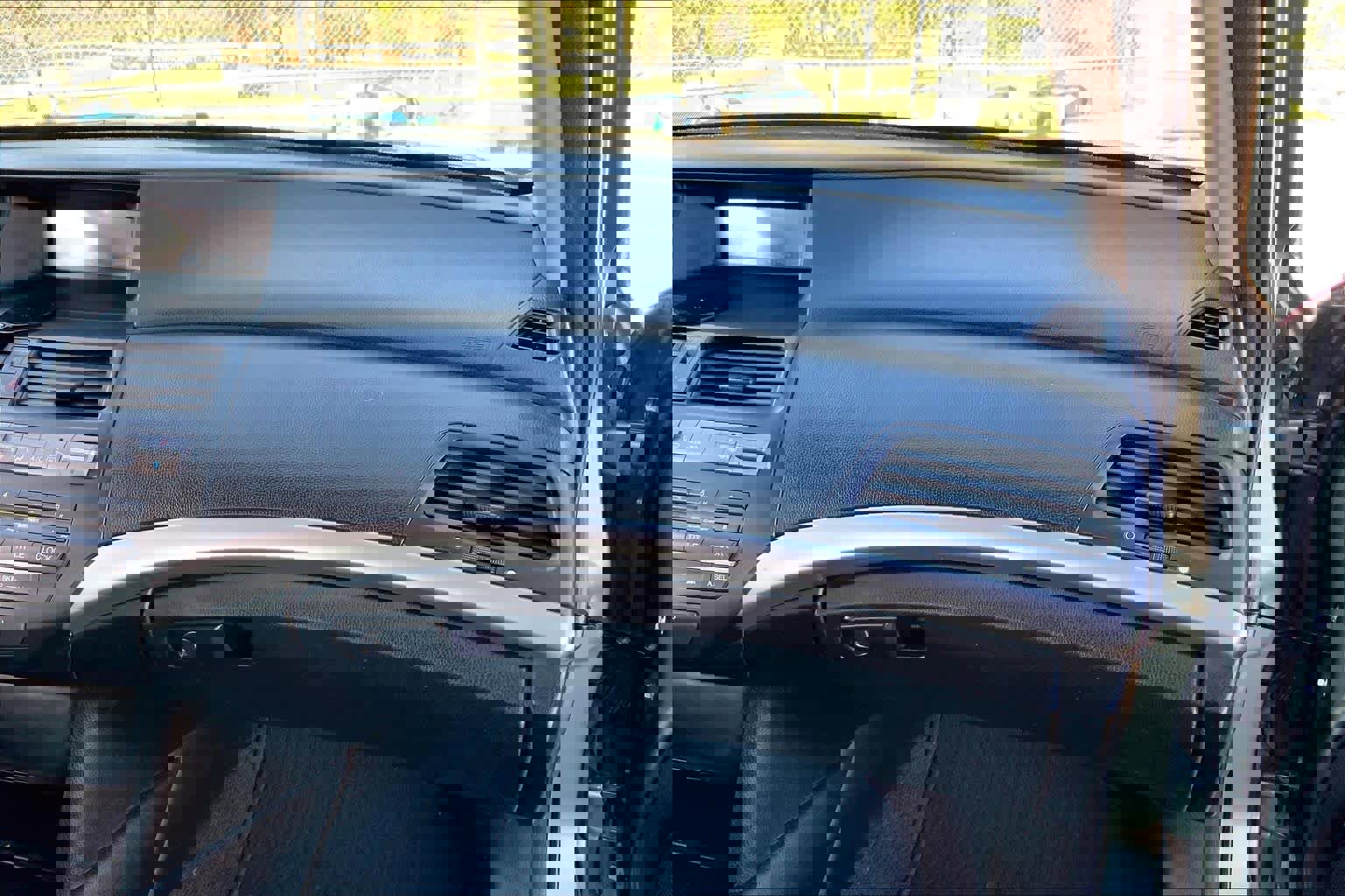 Used 2010 Honda Accord EX-L image 17