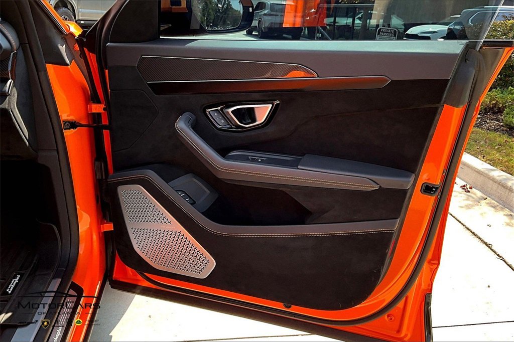 Used 2024 Lamborghini Urus Performante image 21