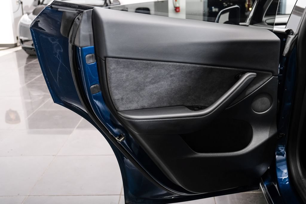 Used 2021 Tesla Model Y Long Range AWD/4WD image 50