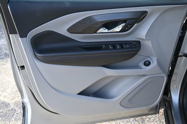 Used 2023 GMC Terrain SLE w/ Driver Convenience Package image 10