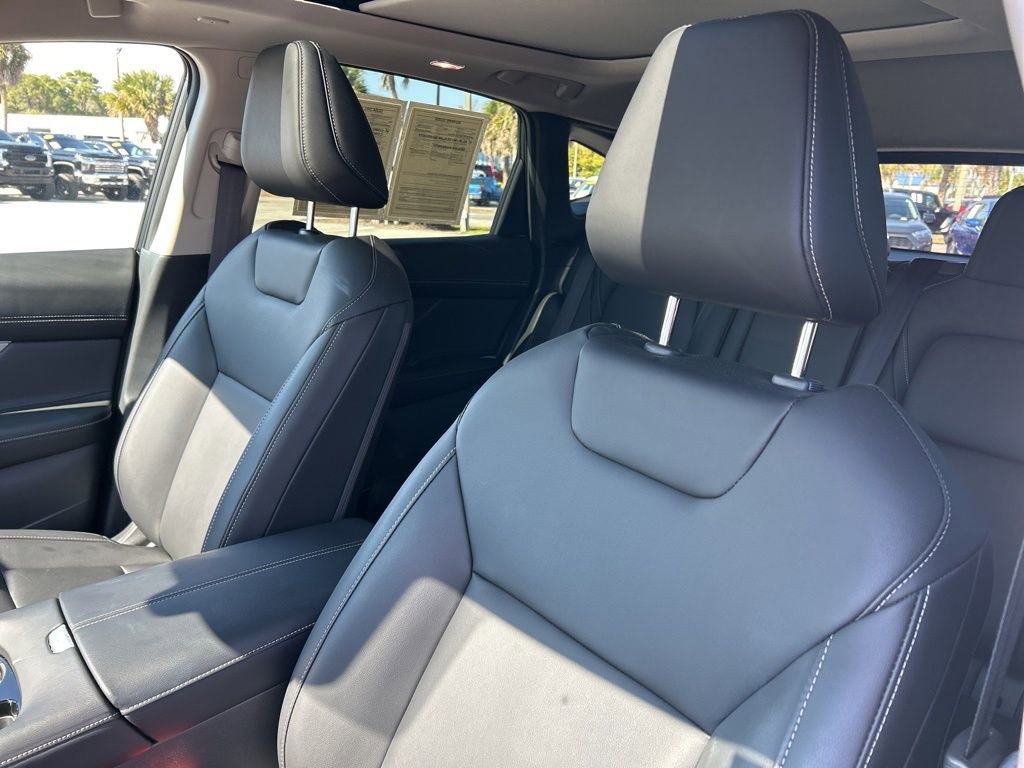 Certified 2025 Nissan Murano SL AWD/4WD image 22