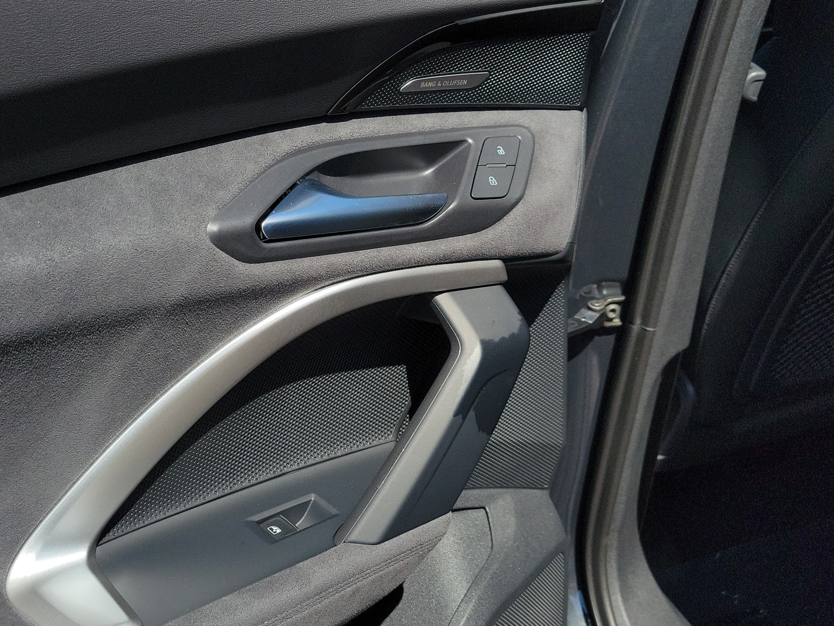 Used 2025 Audi SQ5 Prestige AWD/4WD image 8