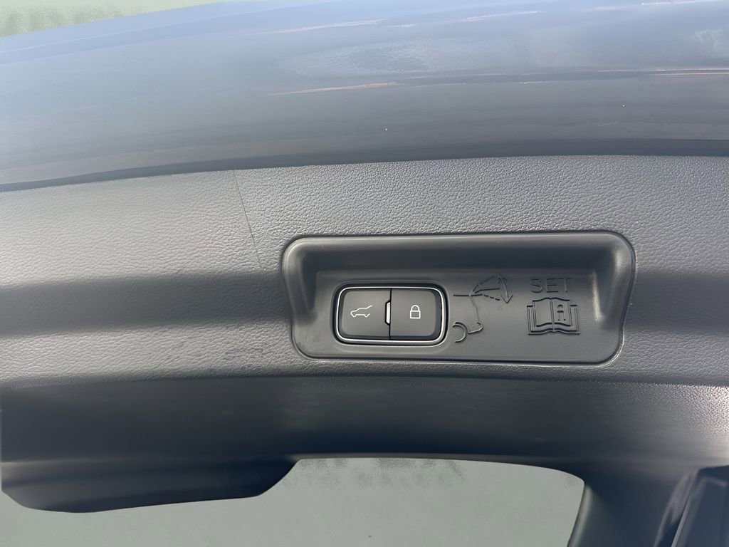 Used 2025 Ford Explorer ST-Line w/ ST-Line Street Pack image 30