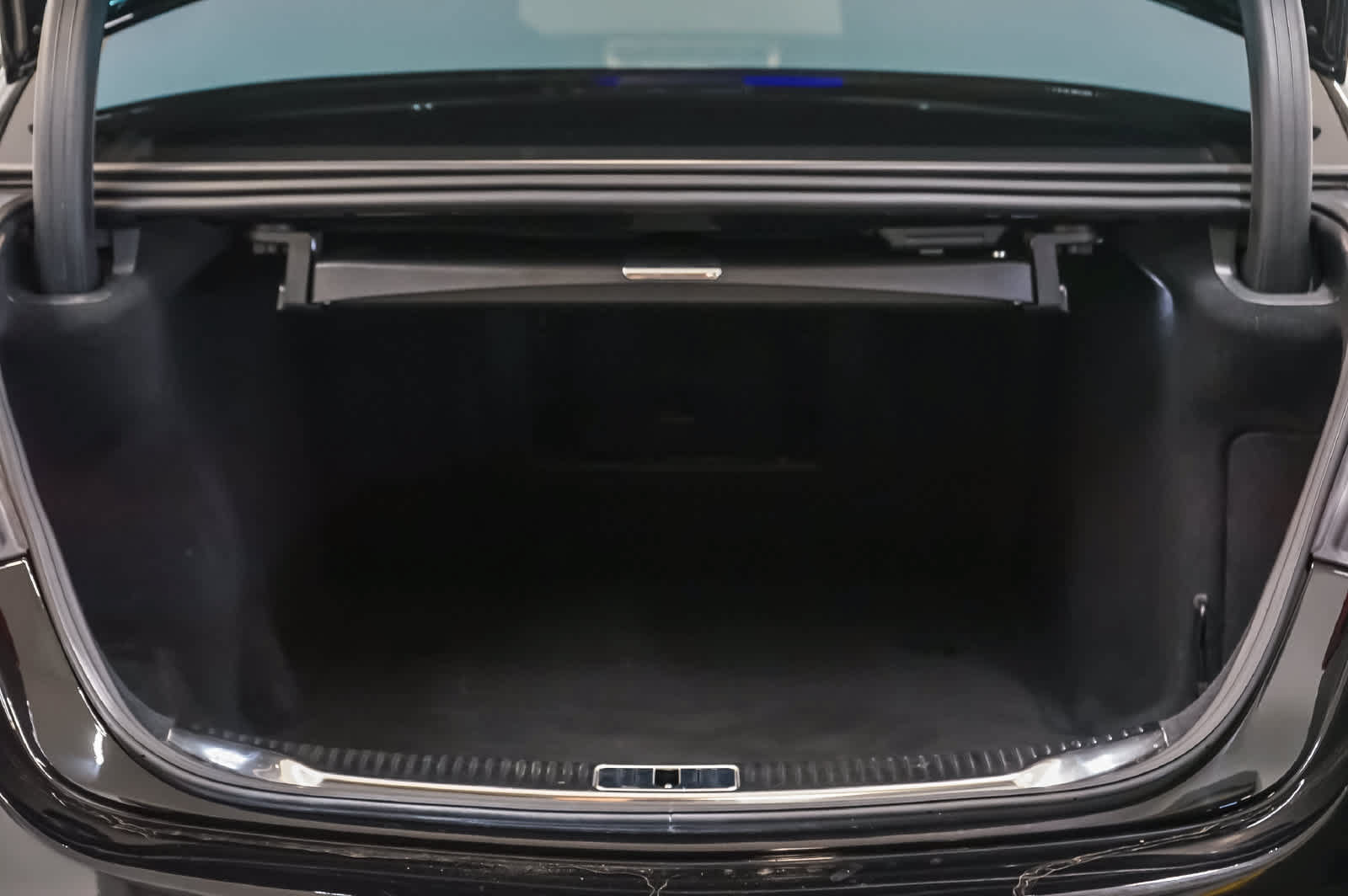 Used 2025 Mercedes-Benz S 580 4MATIC Sedan image 31