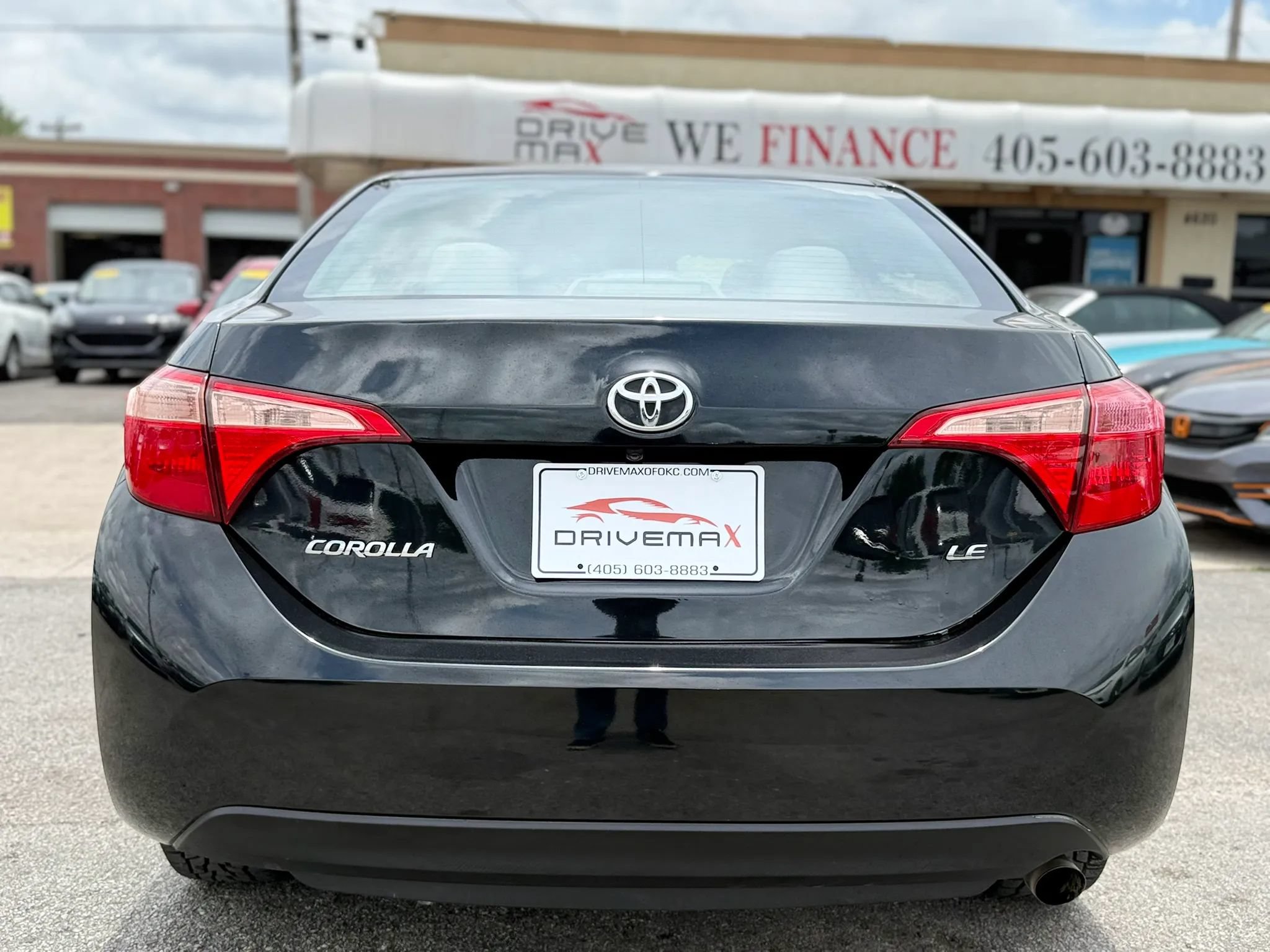 Used 2017 Toyota Corolla LE FWD image 4