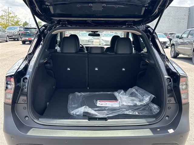 New 2025 Nissan Kicks SR image 13