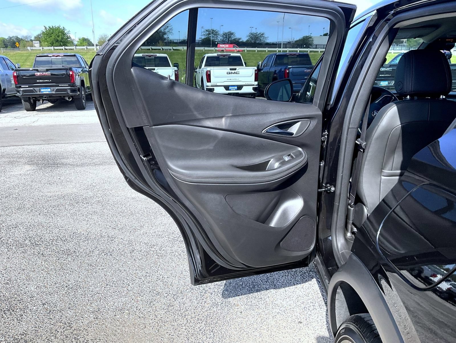 Certified 2023 Buick Encore GX Preferred w/ Cold Weather Comfort Package FWD image 20