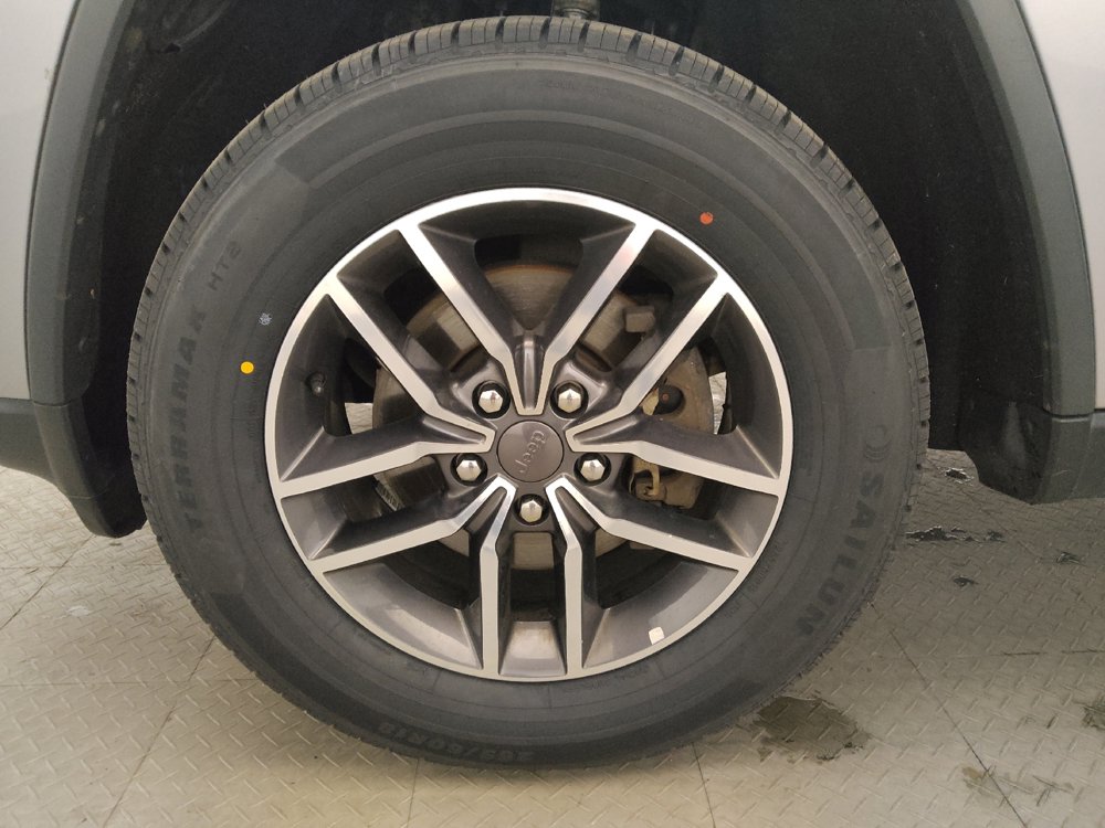 Used 2019 Jeep Grand Cherokee Limited w/ Luxury Group II AWD/4WD image 31