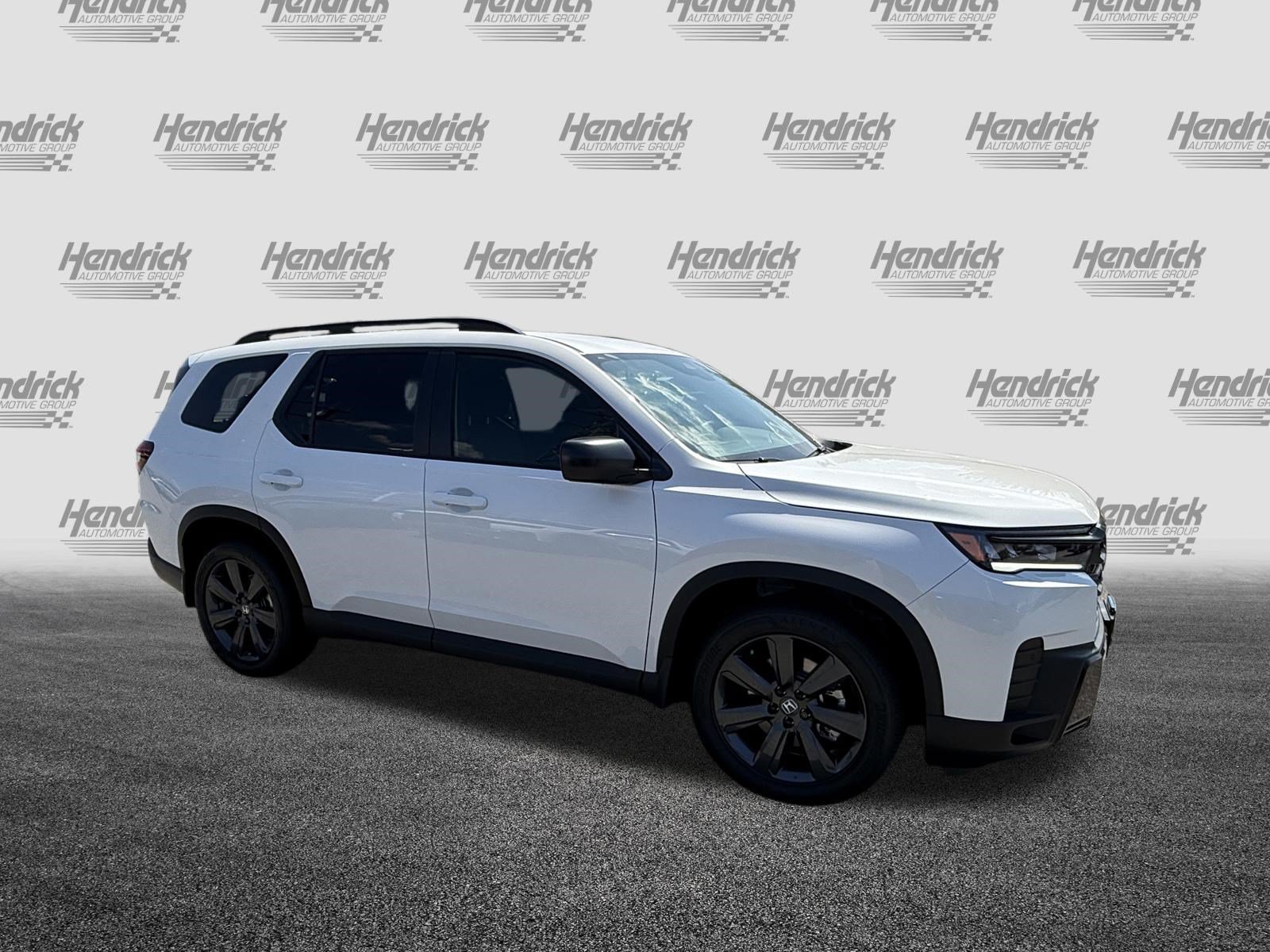 New 2026 Honda Pilot Sport image 2