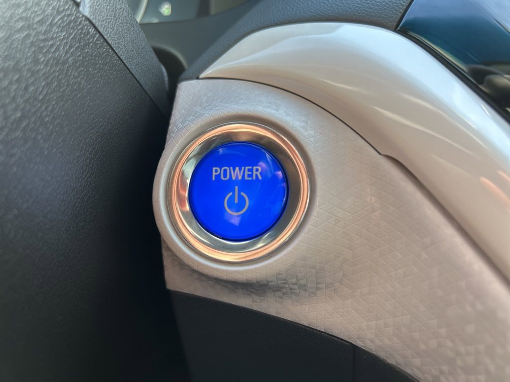 Used 2017 Chevrolet Bolt Premier w/ Infotainment Package image 28