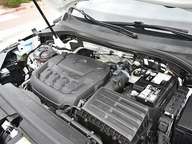 Used 2024 Volkswagen Tiguan SE image 9