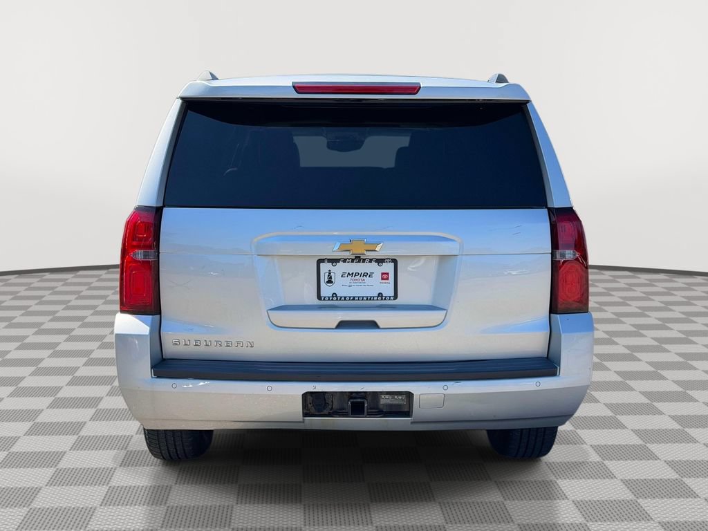 Used 2018 Chevrolet Suburban LT AWD/4WD image 4