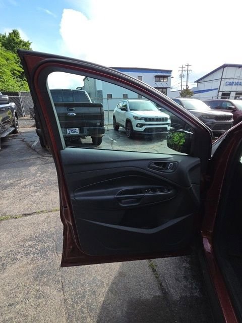 Used 2015 Ford Escape S FWD image 12