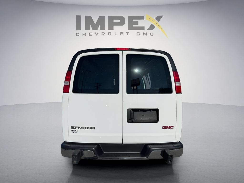 Used 2023 GMC Savana 2500 w/ Driver Convenience Package RWD image 4