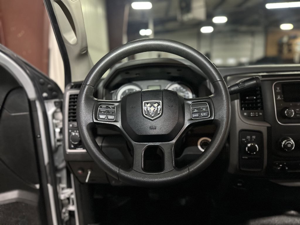 Used 2018 RAM 3500 Tradesman w/ Chrome Appearance Group image 9