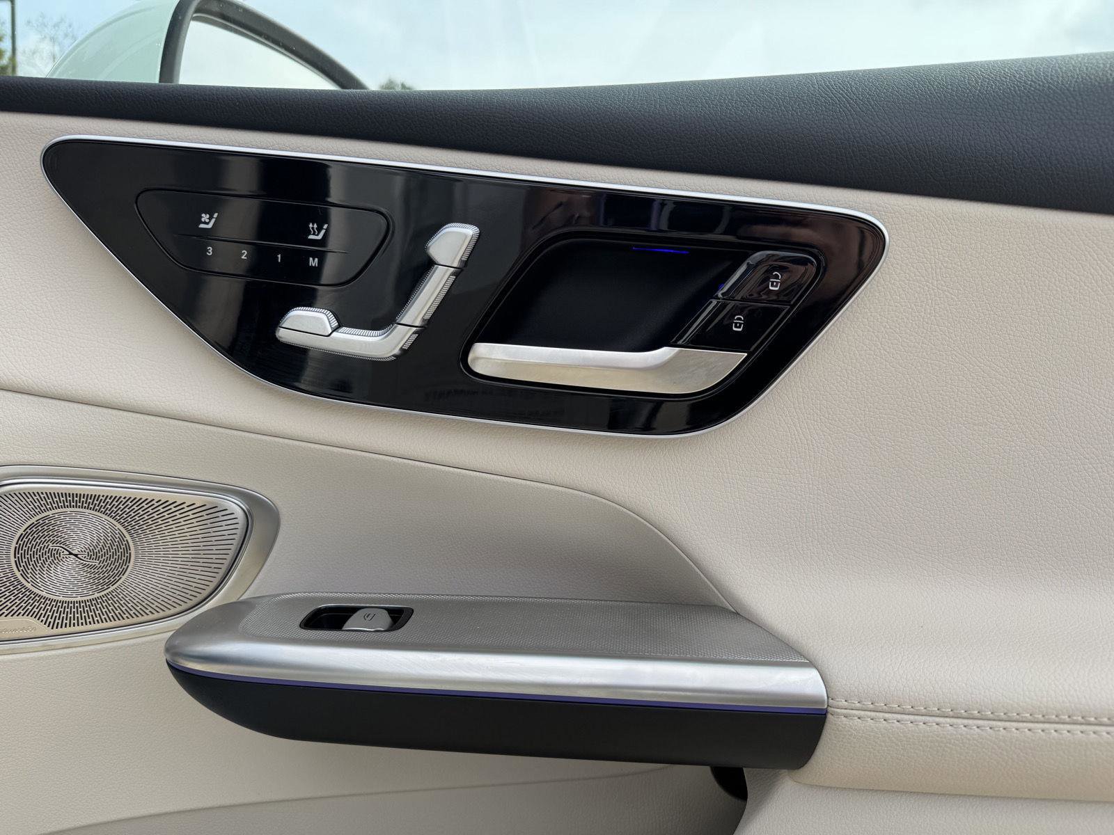 Certified 2025 Mercedes-Benz GLC 300 image 30