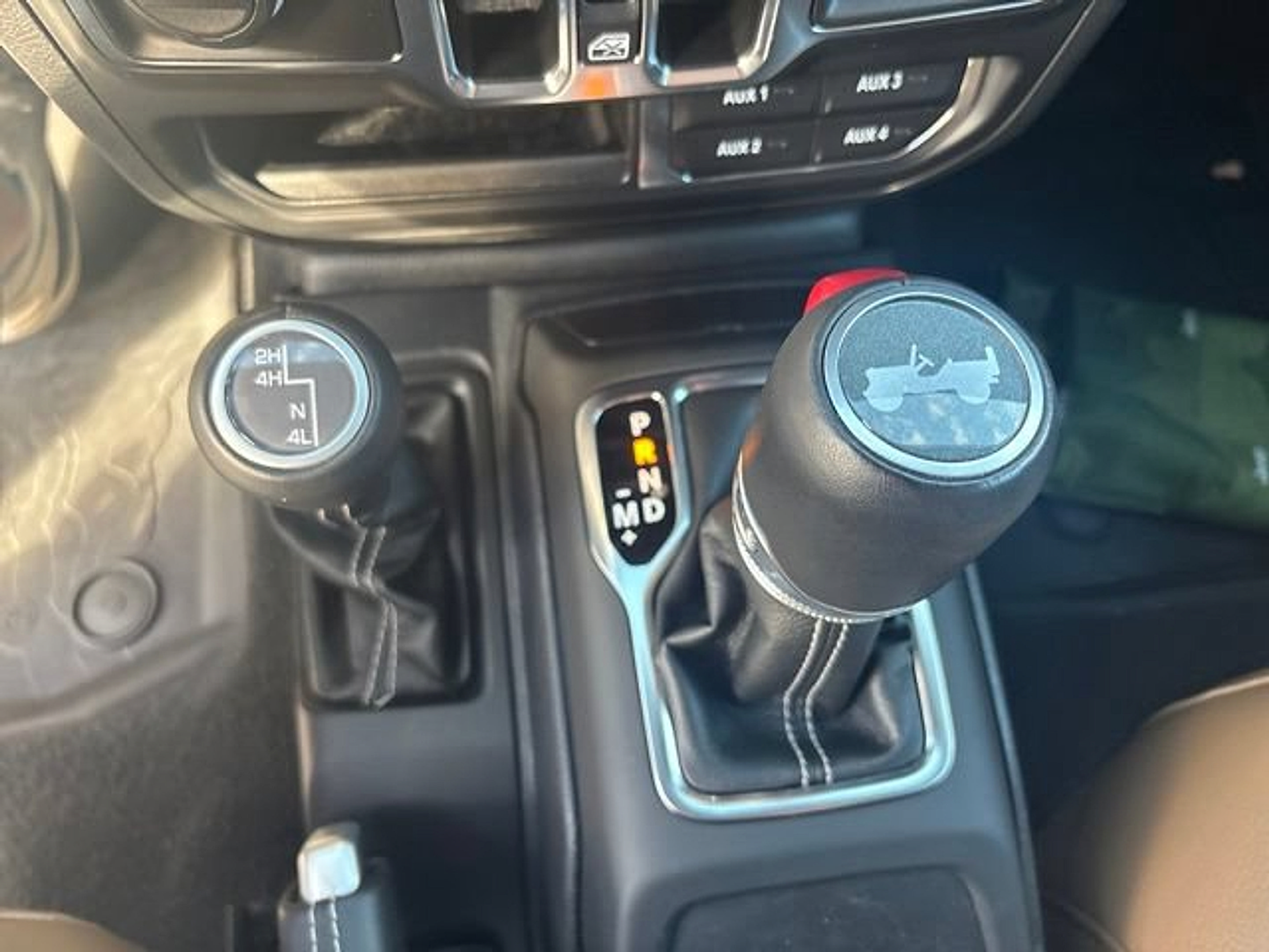 Used 2023 Jeep Wrangler Unlimited Sahara w/ LED Lighting Group AWD/4WD image 23