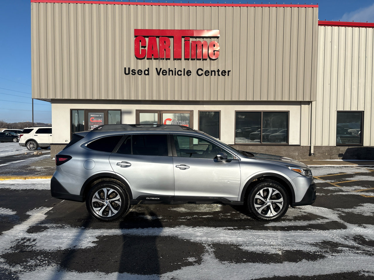 Used 2020 Subaru Outback Limited XT w/ Tech Package 2