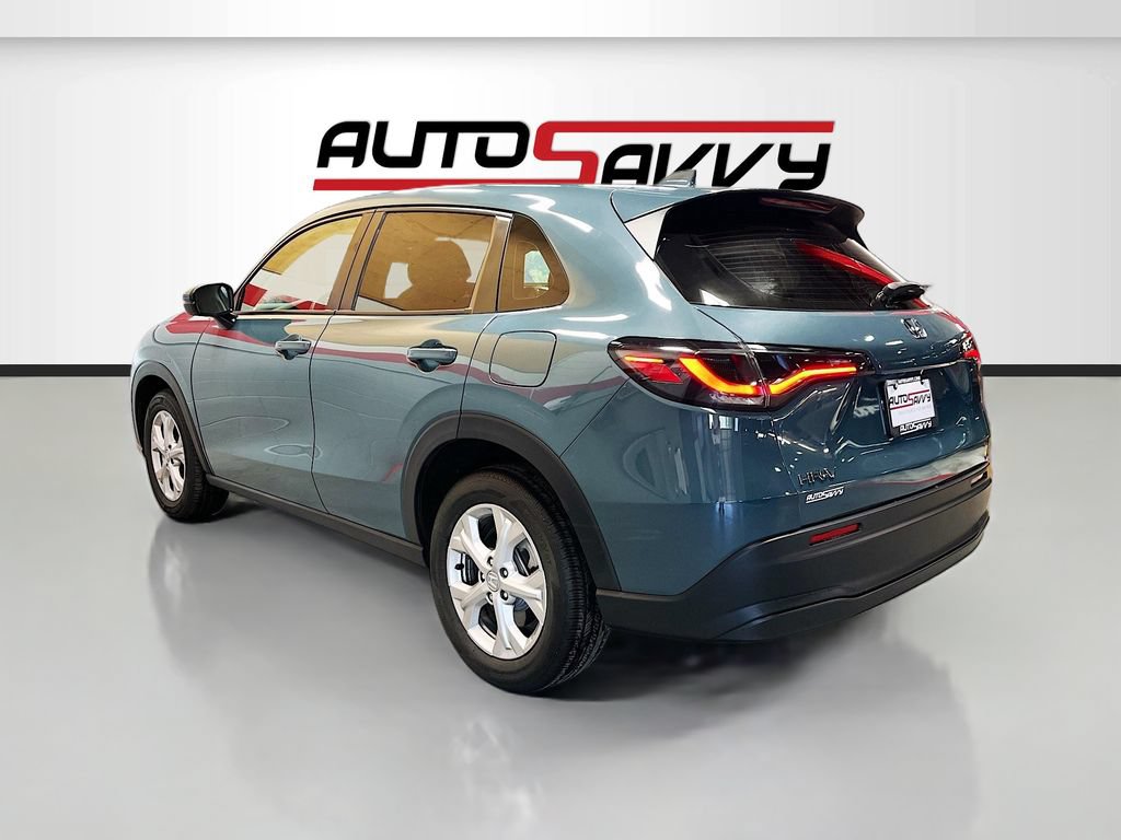 Used 2025 Honda HR-V LX image 5