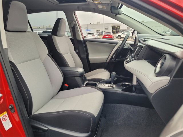 Used 2017 Toyota RAV4 XLE image 15